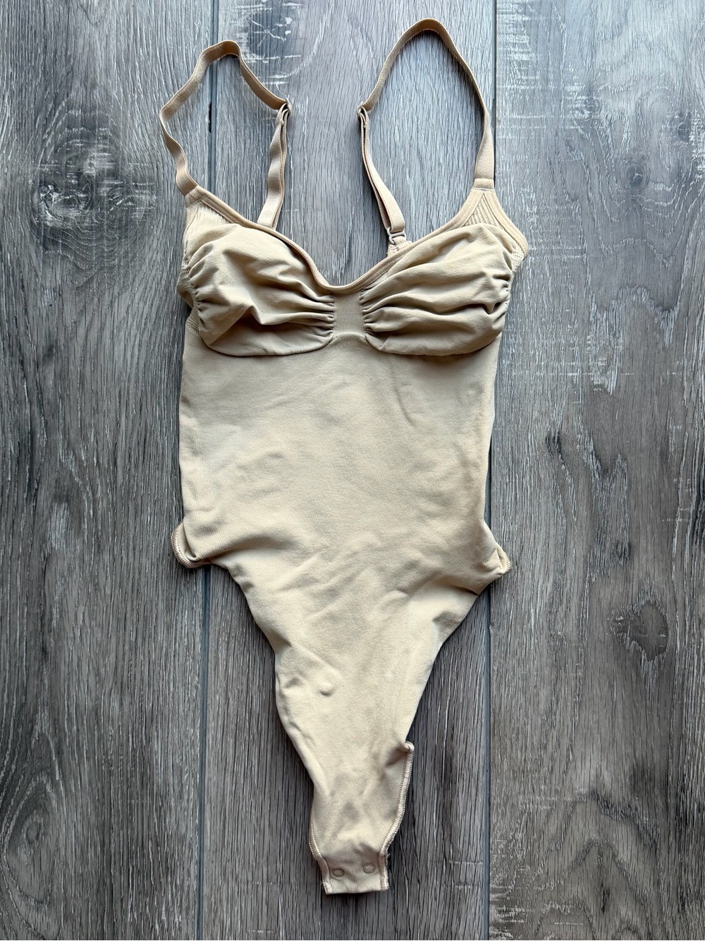 SKIMS Fits Everybody Ruched Bodysuit – Nude Beige Size Small